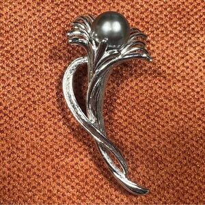 Vintage Silver Plated Flower Brooch